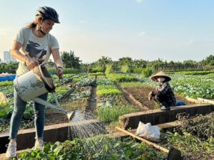 HALF-DAY RED RIVER BIKING TOUR