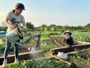 HALF-DAY RED RIVER BIKING TOUR