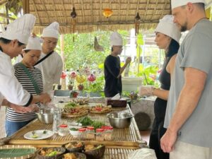 Eco tour with basket boat and cooking class